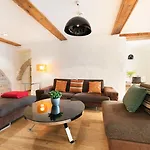 Tallinn City Apartments - Old Town Hotel 4*