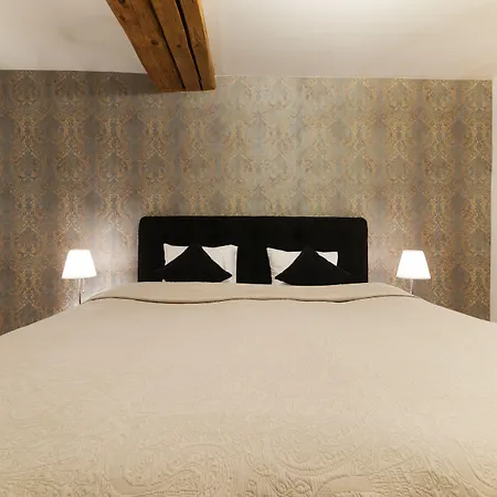 Hotell - Old Town 4*