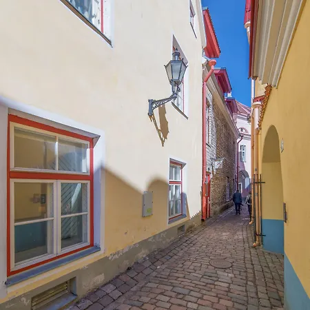 - Old Town 4*