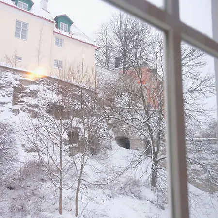 - Old Town Hotell
