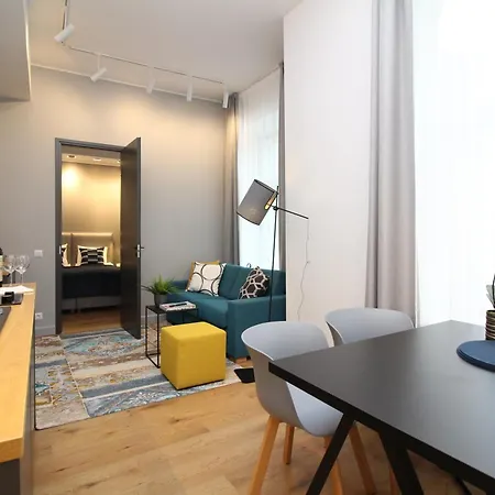 Apartmanhotel Old Town 4*