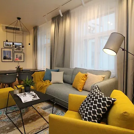 Apartmanhotel Old Town 4*
