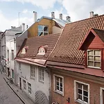 Tallinn City Apartments - Old Town 4*