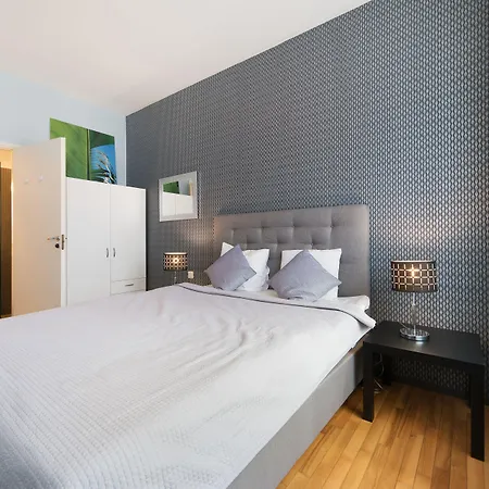 Apartahotel Old Town